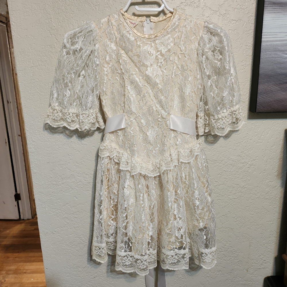 Elegant Cream Lace Kids Formal Dress
